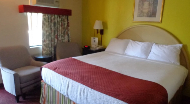 Двухместный номер Standard Economy Inn Express Warren