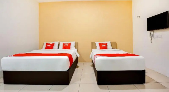 Люкс OYO 89677 Sunflower Hotel