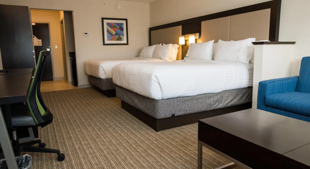 Двухместный люкс Holiday Inn Express & Suites Marietta