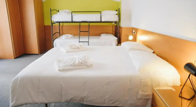 Standard Vierer Zimmer UniHo Hostel