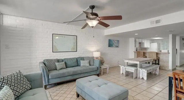 Sunny Beaches 3 Bedroom Condo by RedAwning