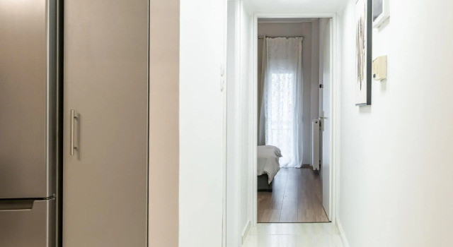 Spacious 2BD apt next to metro, Забронировать Отель Афины Острова Саронического залива - Аттика, рядом с Железнодорожная станция Омония