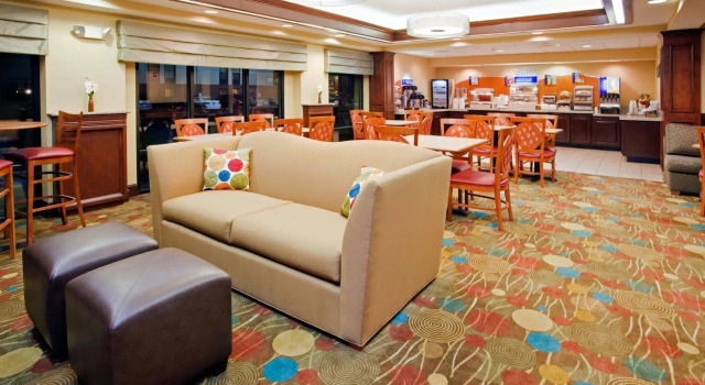 Holiday Inn Express Raleigh-Durham Airport, Rezervați Hotel Morrisville Raleigh-Durham Metropolitan Area