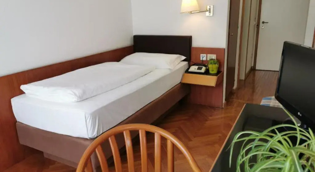 Hotel Adria, Забронировать Отель Больцано Bolzano and surroundings