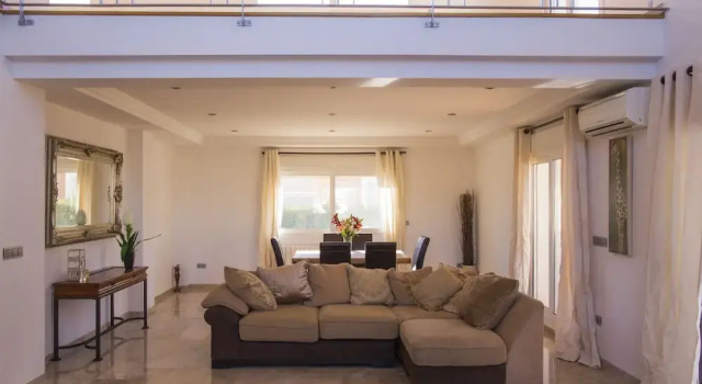 071 Villa Alqueries