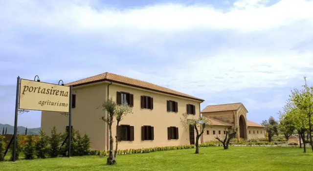 Agriturismo Porta Sirena, Book Vacation Home Hotels in Salerno with Parking, Parking