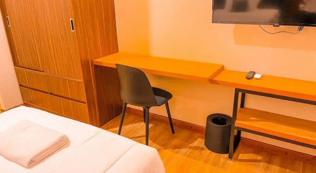 M-LIVIN Dorm Hotel, Buchen Sie Hotel Pangkalpinang Sumatra
