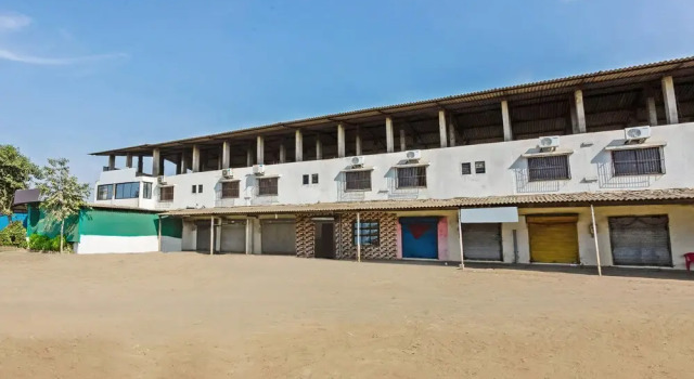OYO 24435 Shubham Lodging And Boarding, Reserva ahora Hotel Mahape Maharashtra