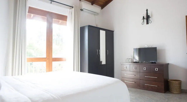 Двухместный номер Deluxe с балконом Villa White Queen Resort & Spa