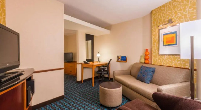 Четырёхместный люкс Fairfield Inn & Suites   Buffalo Airport
