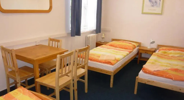 Standardowy czteroosobowy pokój Hotel Hasa