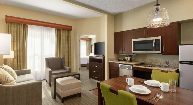 Шестиместный номер Standard Homewood Suites by Hilton St. Petersburg Clearwater