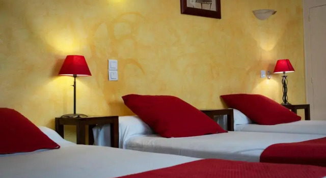 Трёхместный номер Standard Hotel Du Forum