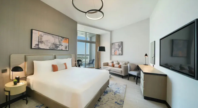 Двухместный номер Guest Damac Hills 2 Hotel, an Edge by Rotana Hotel