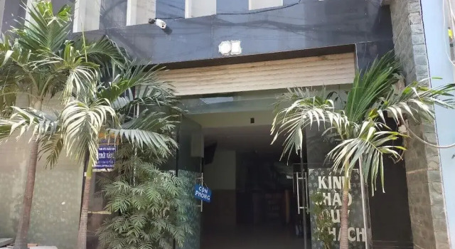 OYO 752 Mat Troi Vang