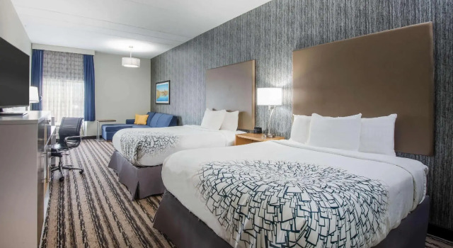 Четырёхместный люкс Deluxe La Quinta by Wyndham Buffalo Amherst