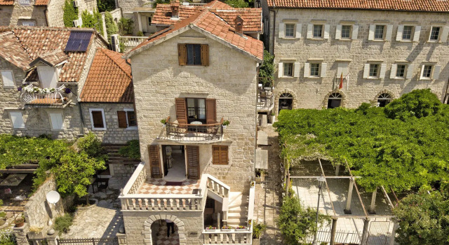 Hotel Admiral, Boek Hotel Perast 