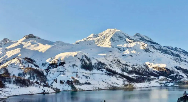 Chalet 1728 - la Reculaz - 2 Minutes From Val D'isere by Free Shuttle Bus, Забронировать Шале Виллы Овернь-Рона-Альпы, Вилла
