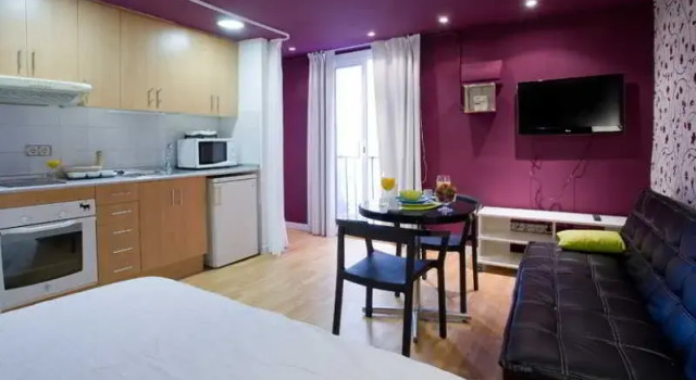 Apartamentos Colón 3000