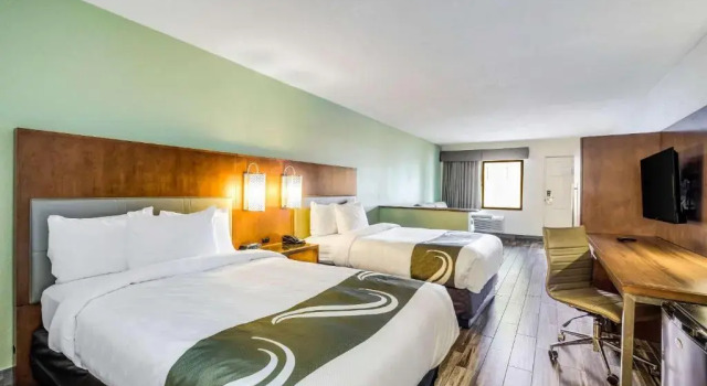 Четырёхместный люкс Baymont by Wyndham Orlando Downtown