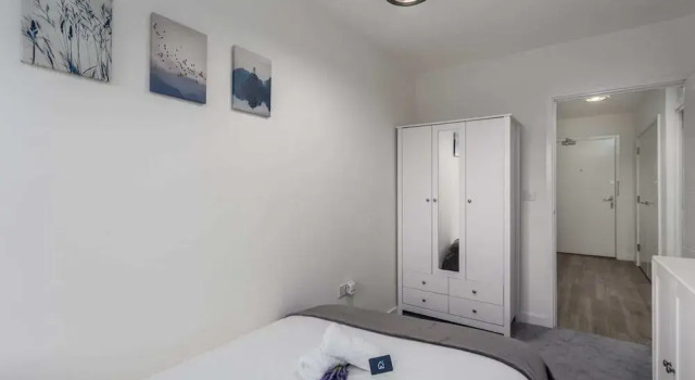 Classy Cricklewood Home