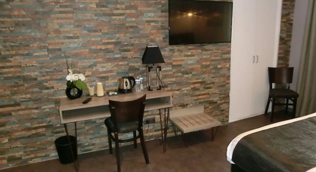 Четырёхместный номер Standard с балконом и с видом на море Hotel Sur Le Quai