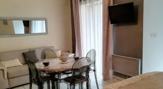 Appartement Meuble Classe 3*** Ideal Cure Thermale, Avec Terrasse De 30M2, Magnifique Vue, Забронировать Апартаменты/квартира Апартаменты Виши, Апартаменты/квартира