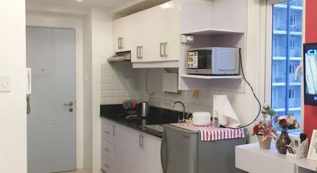 Standard huone HomeStay at Wind Residences