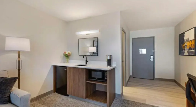 Люкс Best Western Plus The Charles Hotel