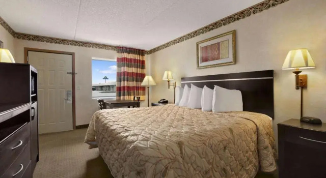 Номер Standard Days Inn by Wyndham Grantville