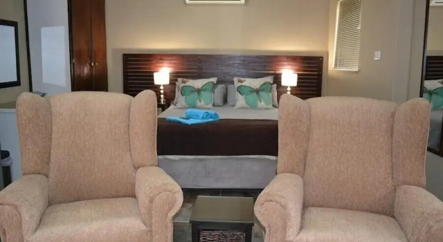 Pebble Fountain Guesthouse, Забронировать Отель Отели Фри-Стейт с парковкой, Парковка