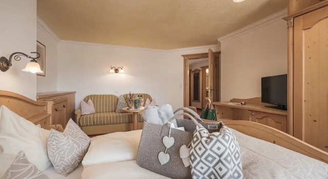 Семейный номер Standard с балконом Biohotel Rastbichlhof inkl STUBAI SUPER CARD