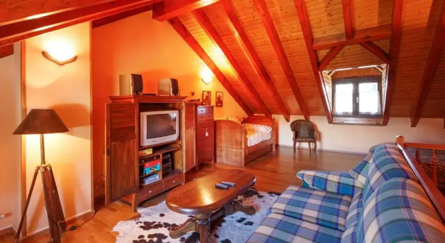 Torres de Vallibierna, Book Hotel Hotels in Aragon with Parking, Parking