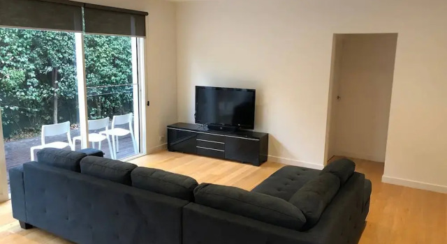 Malvern 3 Bedroom Home, Varaa Lomakoti Melbourne 