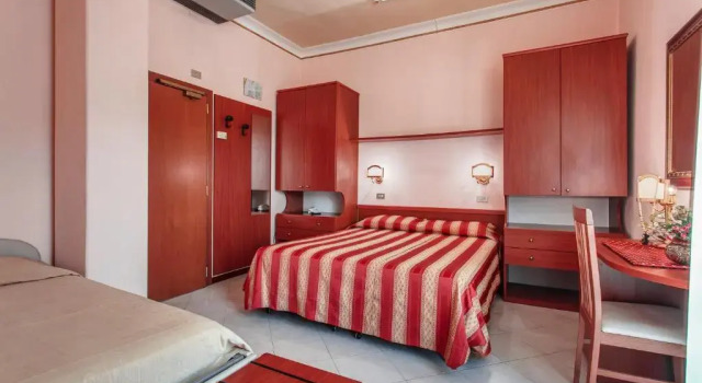 Четырёхместный номер Comfort Hotel Villa Pina