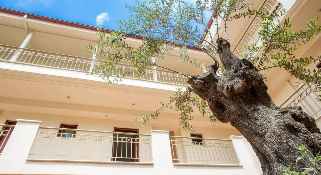 Electra Hotel
