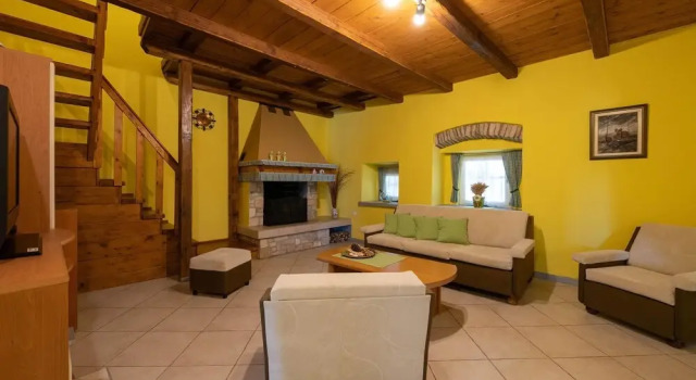 2 Bedroom Stunning Home In Sarici, Prenota Hotel Divsici Istria centrale