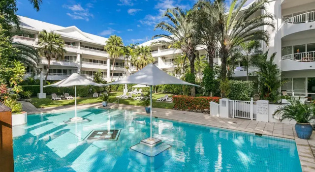 Poolside Apt In Alamanda Beachfront Resort 55