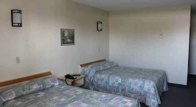 Четырёхместный номер Standard Motel du Parc Secteur Hull
