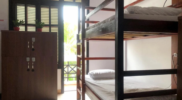 7Fridays Westlake Hostel