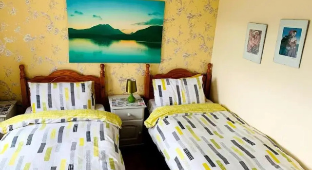 Lakeview House B&B, Book Bed and Breakfast Burt 