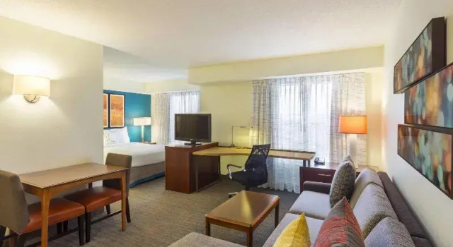 Четырёхместный люкс Residence Inn By Marriott Louisville Northeast