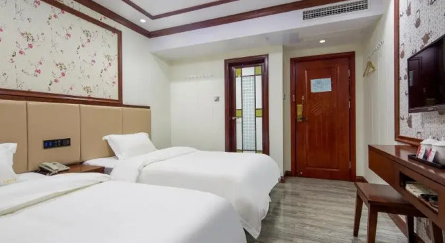 Tianxiu Hotel, Забронировать Отель Отели Гуанчжоу с парковкой, рядом с Международный рынок кожаных изделий Гуанчжоу Байюнь, Парковка