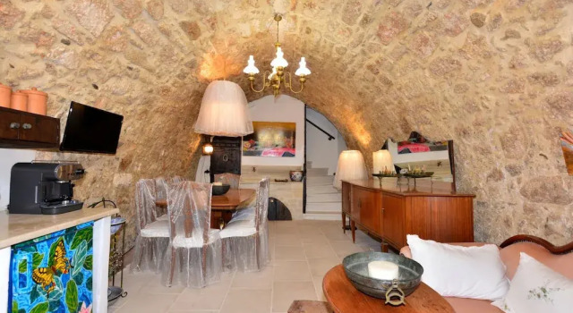 Antonia's House