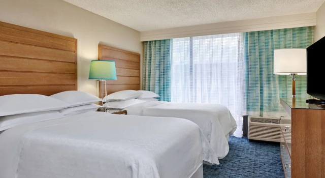 Четырёхместный номер Guest Sheraton Resort, Lake Buena Vista Orlando