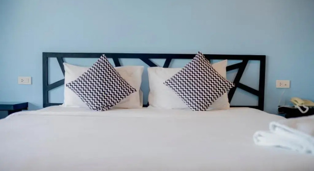 Двухместный номер Standard с балконом и с видом на город Sleep Whale Hotel