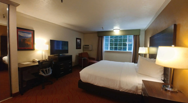 Best Western Plus Parkway Inn