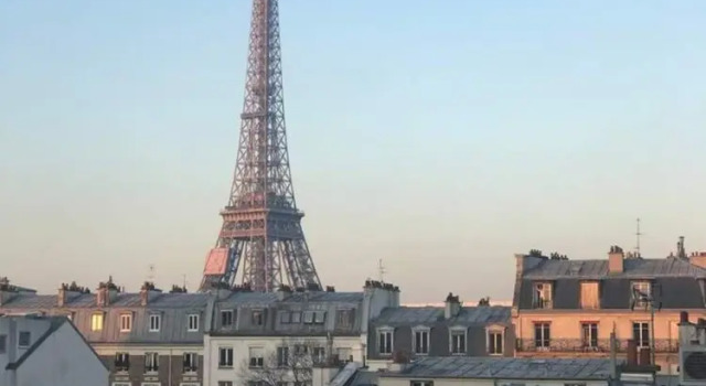 Chic Flat for 2 With Eiffel Tower Views, Забронировать Апартаменты/квартира 15-й округ: Порт-де-Версаль Париж, рядом с Espace Nadeshiko Paris France