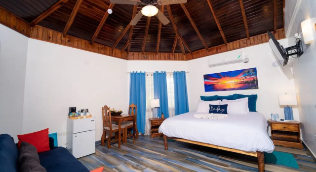 Номер Deluxe Blue Skies Beach Resort
