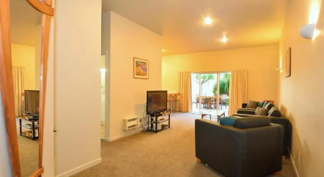 Люкс ASURE Ocean Beach Wainui